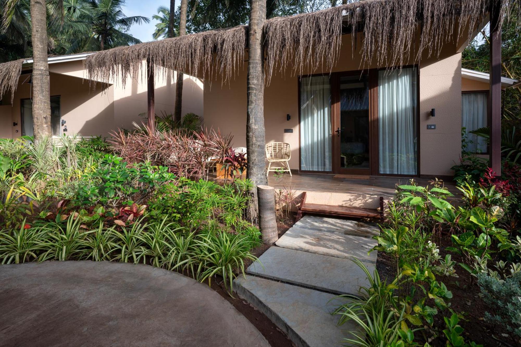 Palma Beach Resort Mandrem Exterior photo